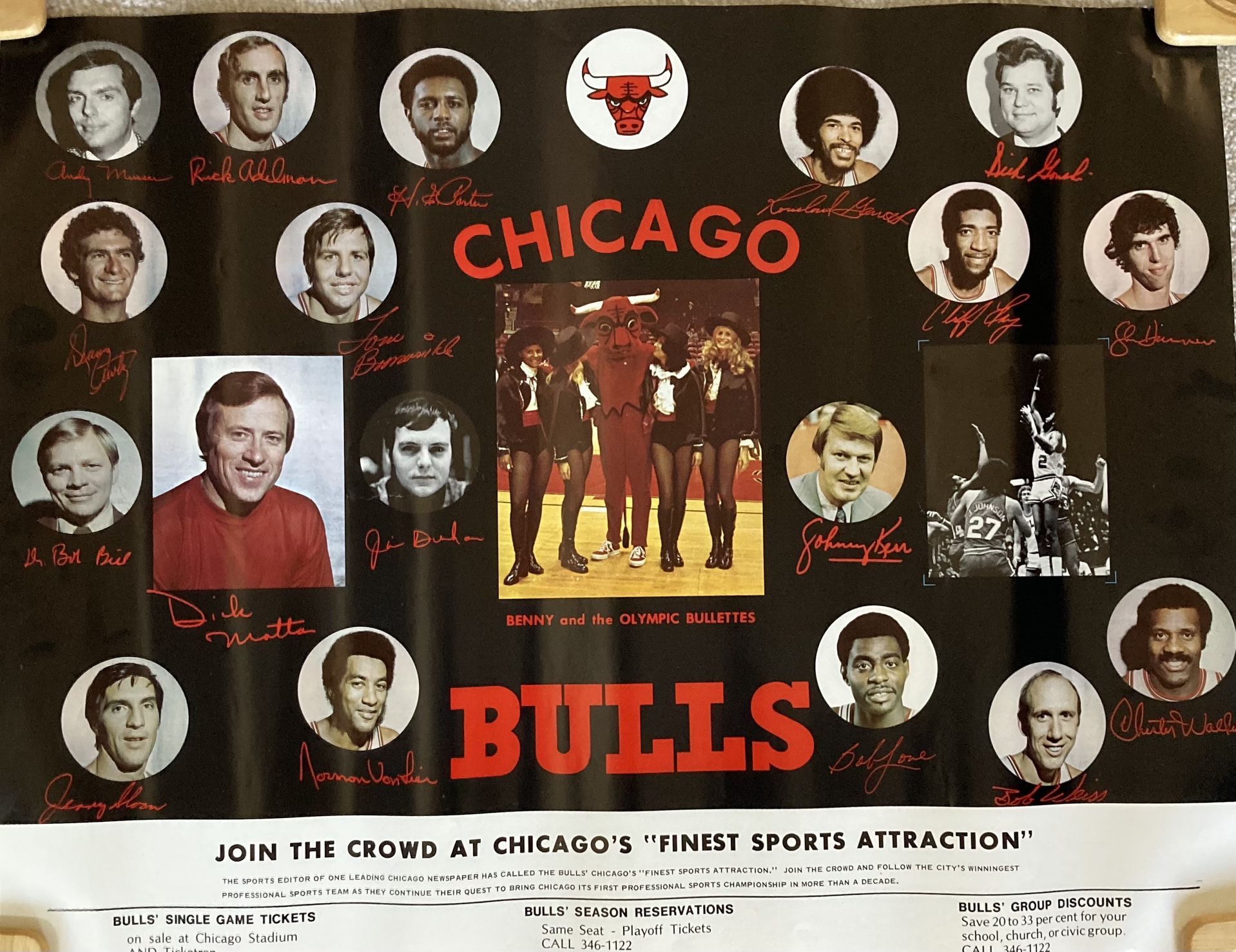 Vintage 1970’s Chicago Bulls Team Poster. 