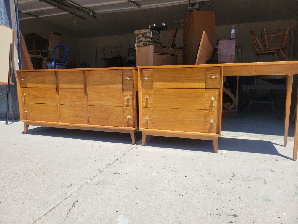 Mid-century Modern Dresser/Desk Matchibg Set