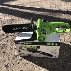 14 Electric Chainsaw In Very Good Condition 
