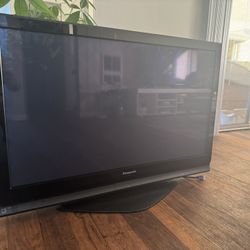 The Panasonic TH-50PX75U is a 50-inch