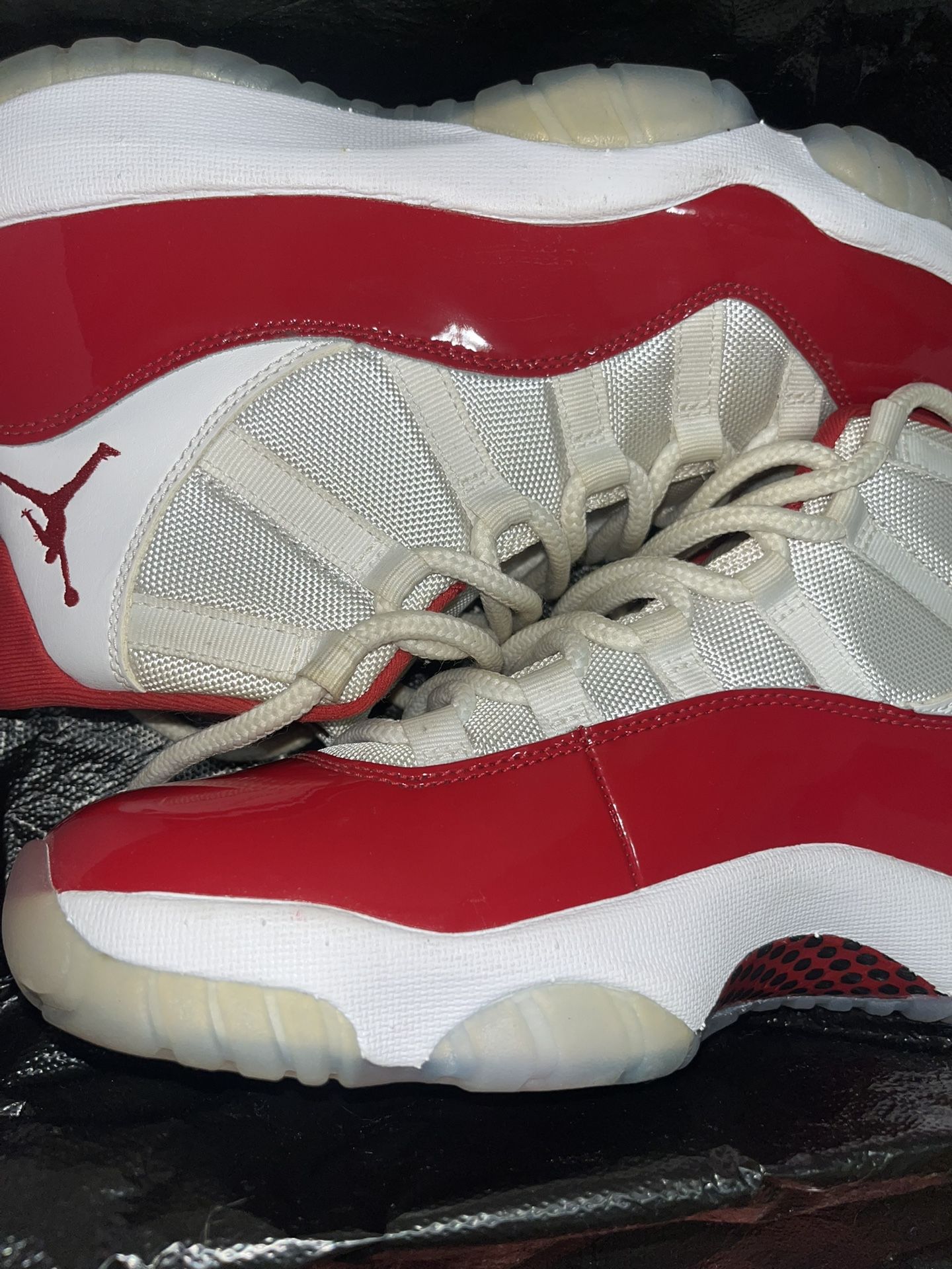 Jordan 11 Cherry
