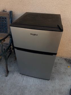 Mini fridge