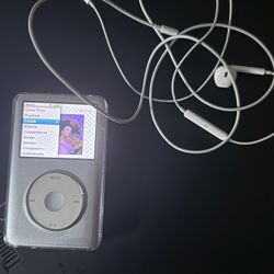 iPod Classic 80GB with True Apple Earbuds