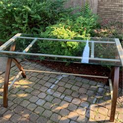 Glass metal and wood table  27,5”-55’-30’