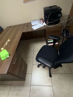 Good quality office desk for sale