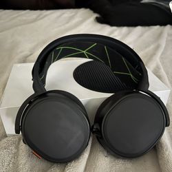 Arctis 9X