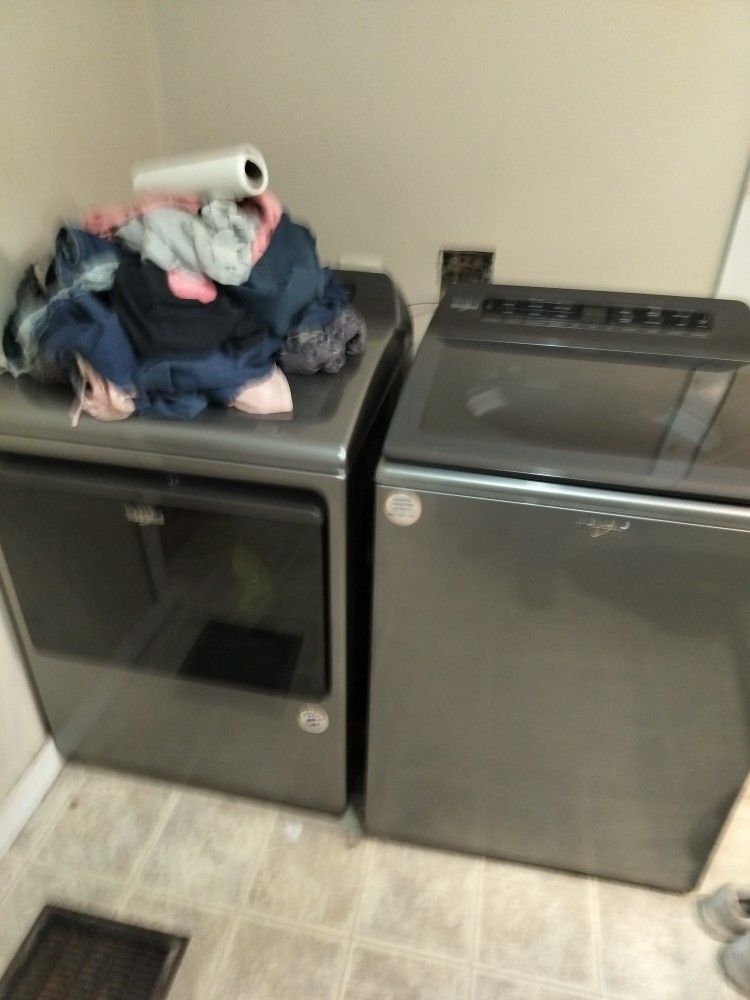 New whirlpool Washer and dryer