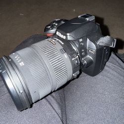 Nikon D40 Digital Camera With Extra Lens