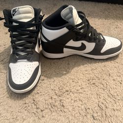 Mens 9.5 Size Nike Dunk Panda