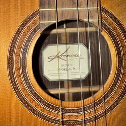 Kremona Fiesta FC – Handcrafted Classical Guitar + Hard Case