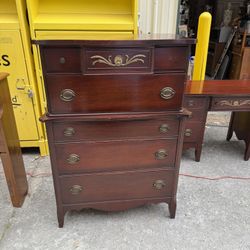 Duncan-Phyfe Style Chest of Drawers