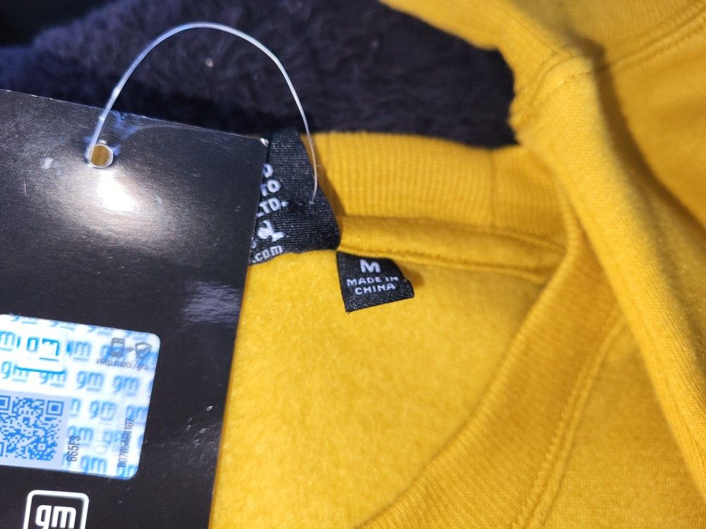 Sweatshirt