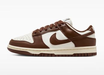 women’s nike dunk ‘ brown and white ‘