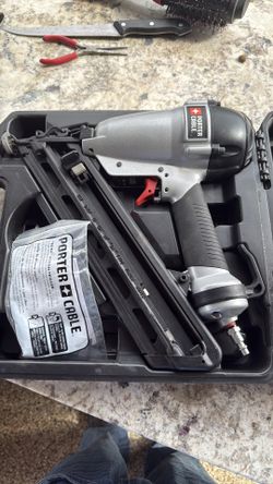 15-Gauge Pneumatic 2-1/2 in. Angled Nailer Kit
