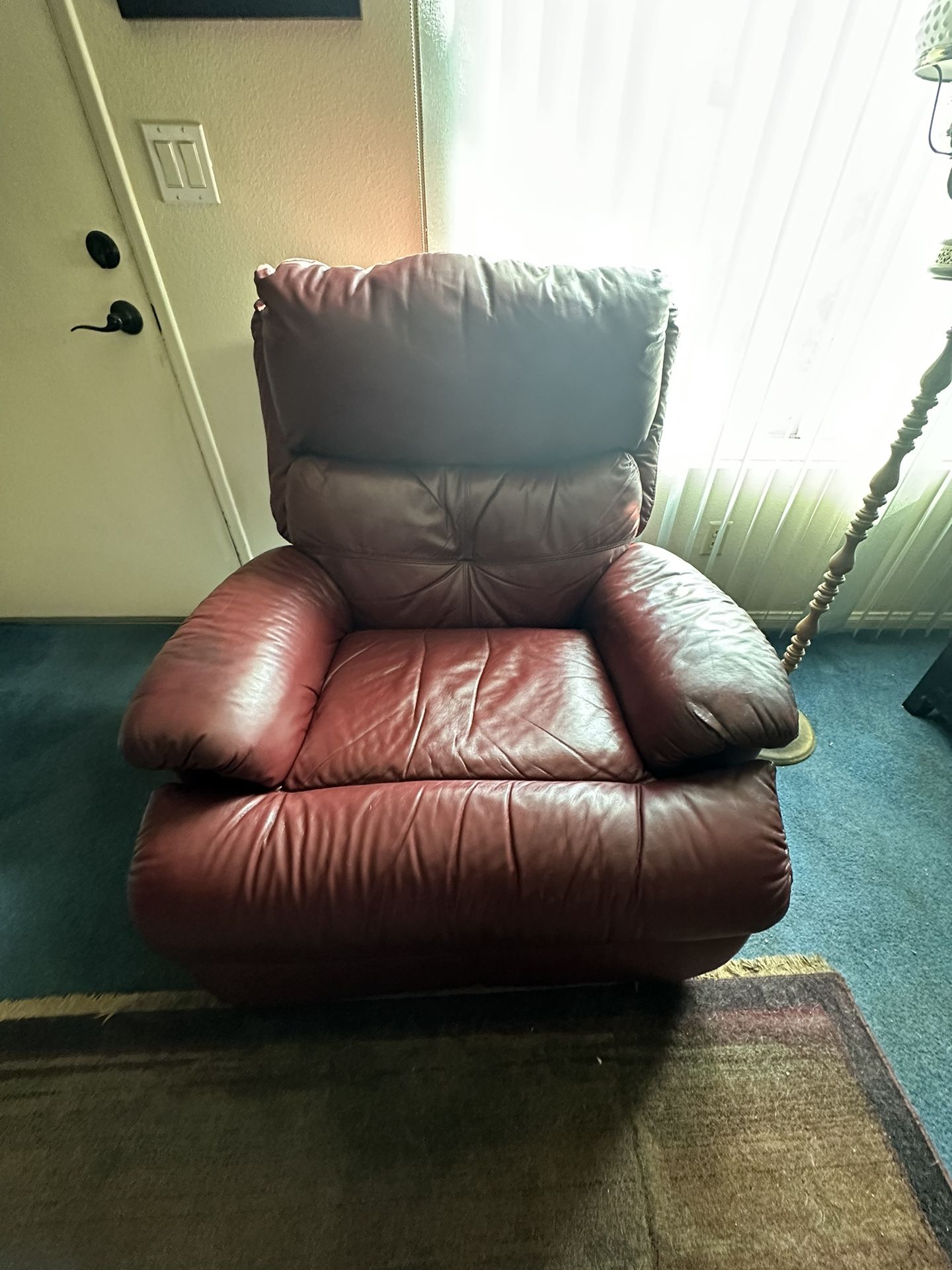 Free Burgundy genuine leather Lazy Boy for Sale in San Diego, CA OfferUp