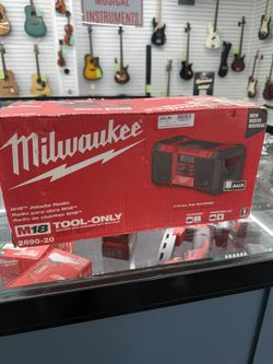 Milwaukee M18 Jobsite Radio 📻 (WMP018213)