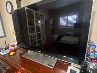 Samsung 51 in with roku included to make it like smart tv