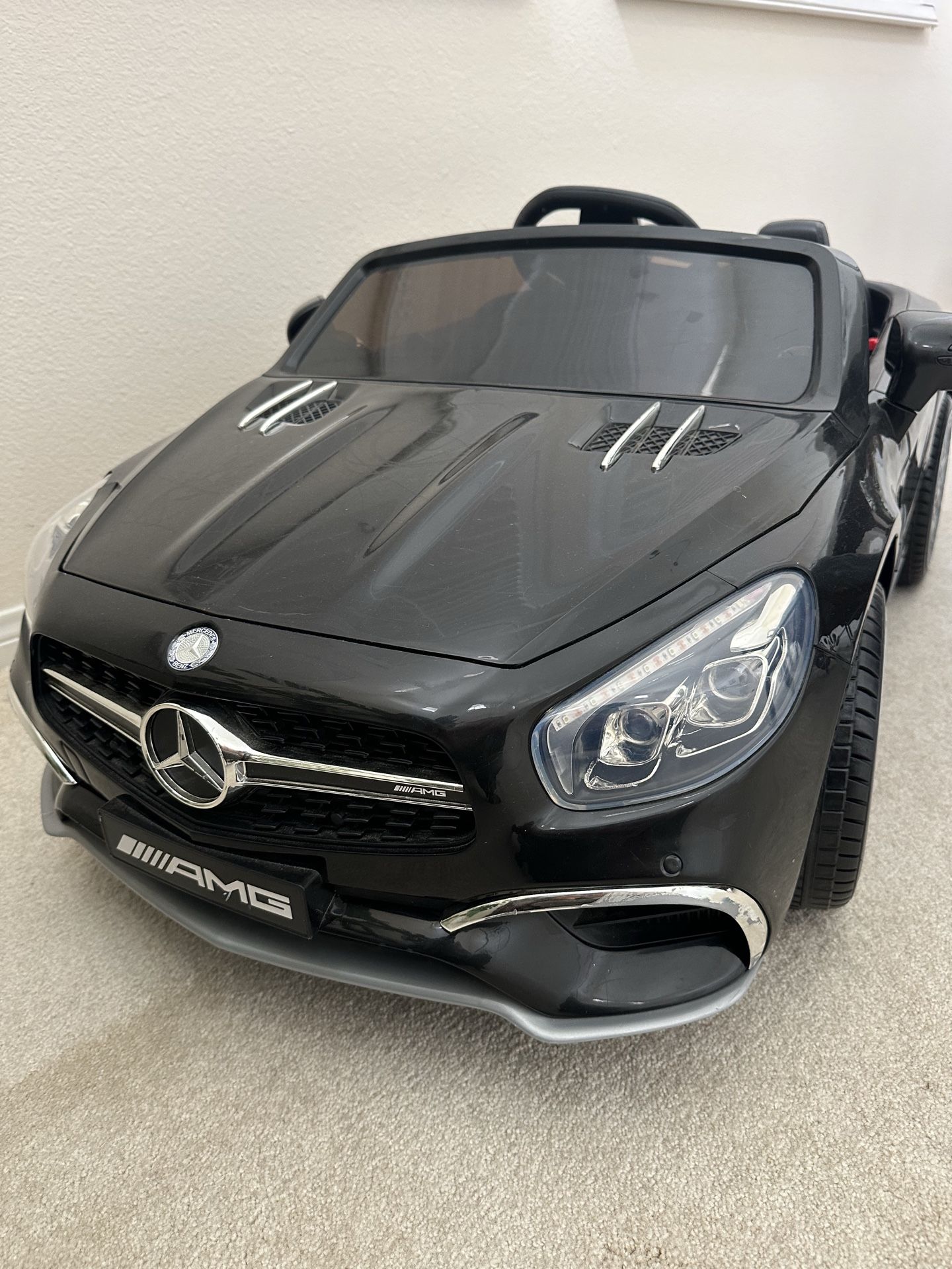 Mercedes-Benz SL65 AMG Electric Ride-On Car for Kids with Remote Control - 12V