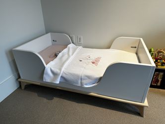 West Elm - Sydney Convertible Crib