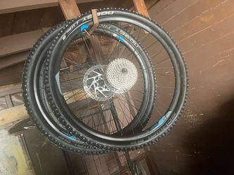27.5” rims and tires