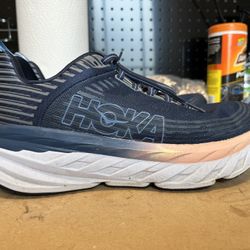 Hoka Bondi 6 Men’s 9 Wide.