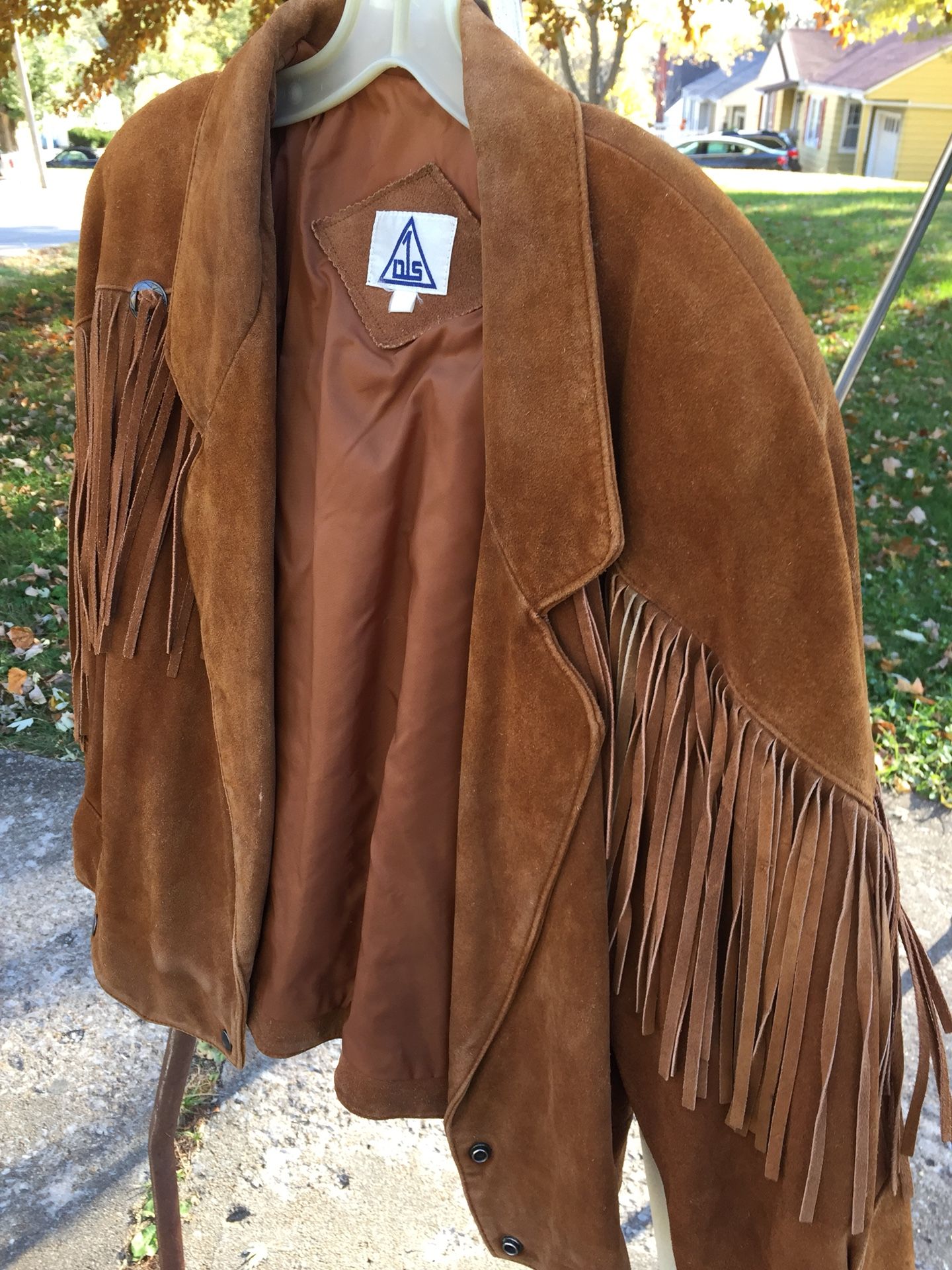 Women’s western jacket with fringes.