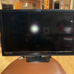 32 Inch Emerson TV