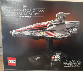 The LEGO Star Wars Acclamator-Class Assault Ship (Set 75404)
