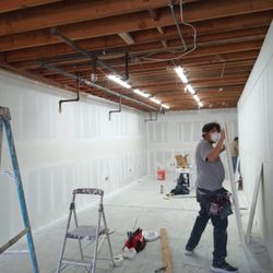 Drywall Hanger