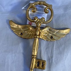 Cast Iron Gold Flying Key 7 1/2” Harry Potter Halloween Prop