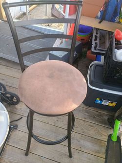 Bar stool