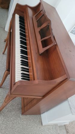Piano for donation  ( free)