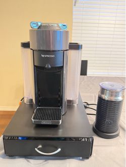 Nespresso Vertuo Chrome & Aeroccino3 Milk Frother includes pod drawer