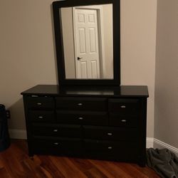Dresser With Mirror And 9 Storage Shelves 