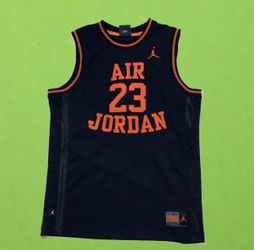 Vintage air Jordan #23 black & red jersey