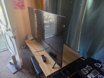 Hisense 43” Smart TV – 43H4030F3