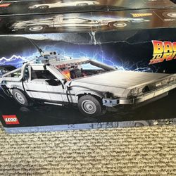 LEGO® Icons #10300 Back to the Future Time Machine