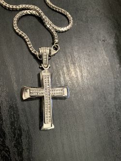 14K Gold Diamond Cross Pendant With Chain