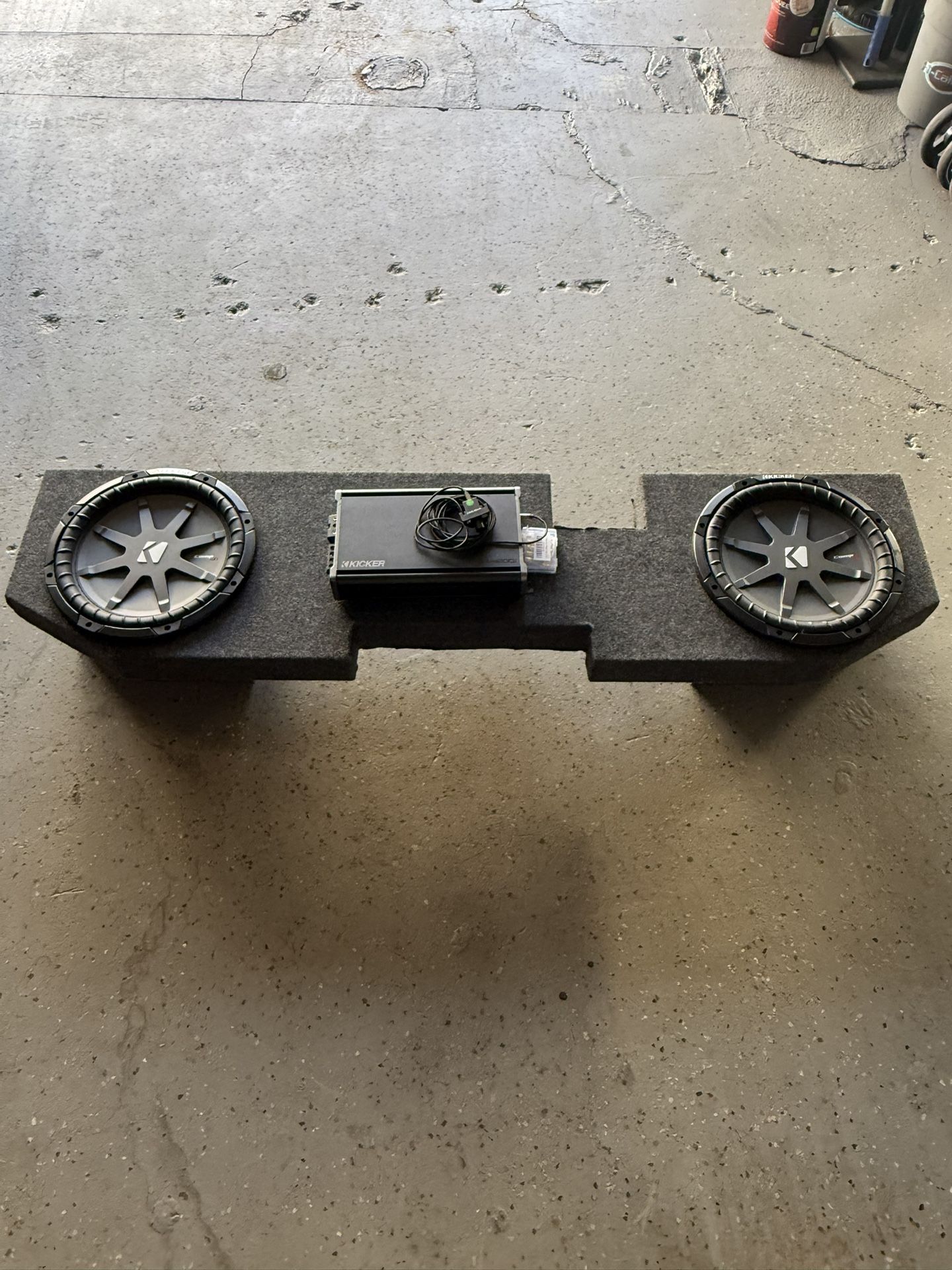 12” Comp RT Kickers With Kicker CXA1200.1 Amp