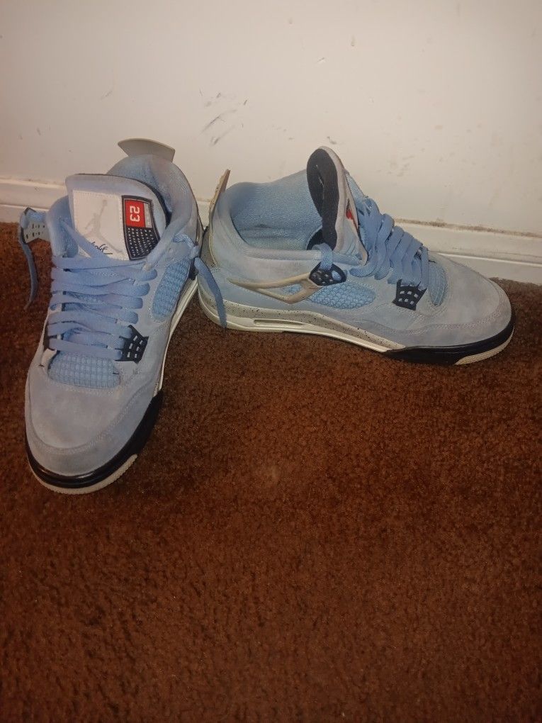 Blue Jordan 4 Retro