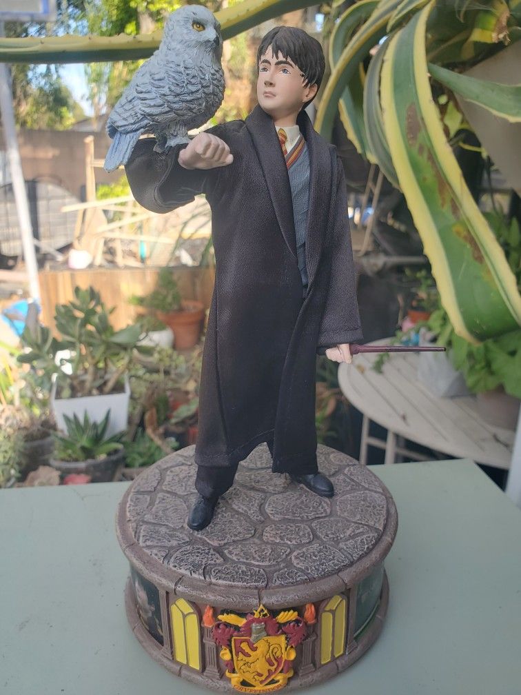 Rare Harry Potter 1st Edition Statue