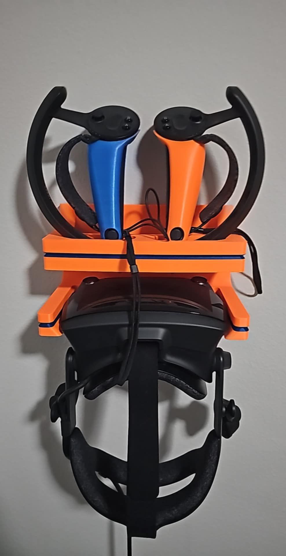 Valve Index Full Kit + Controller Covers + Wall mount + Pole mounts for base stations