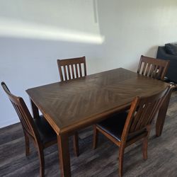 4 Chair Solid Wood Dining Set