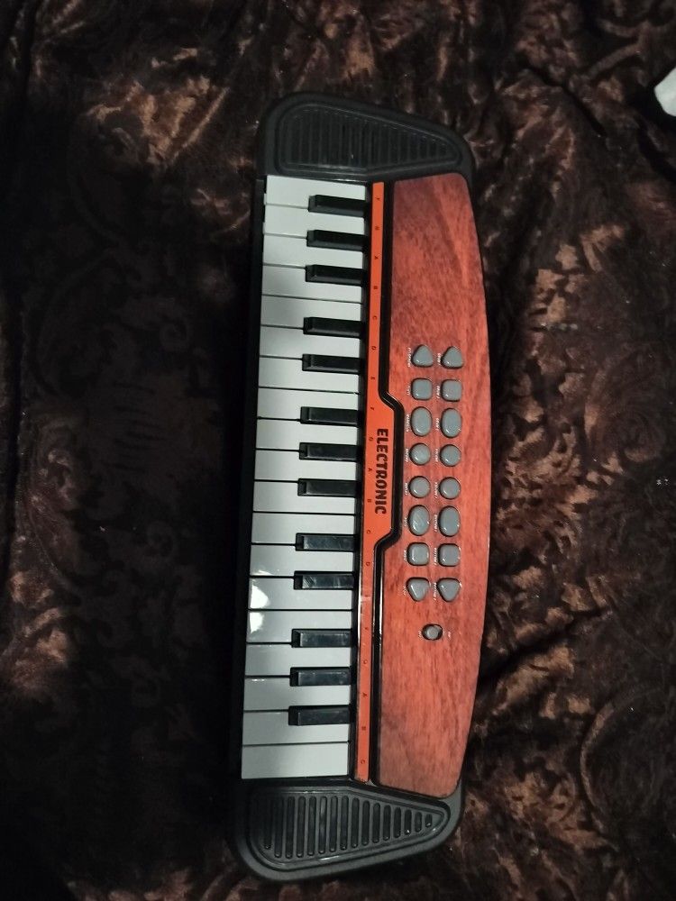 Electronic Keyboard