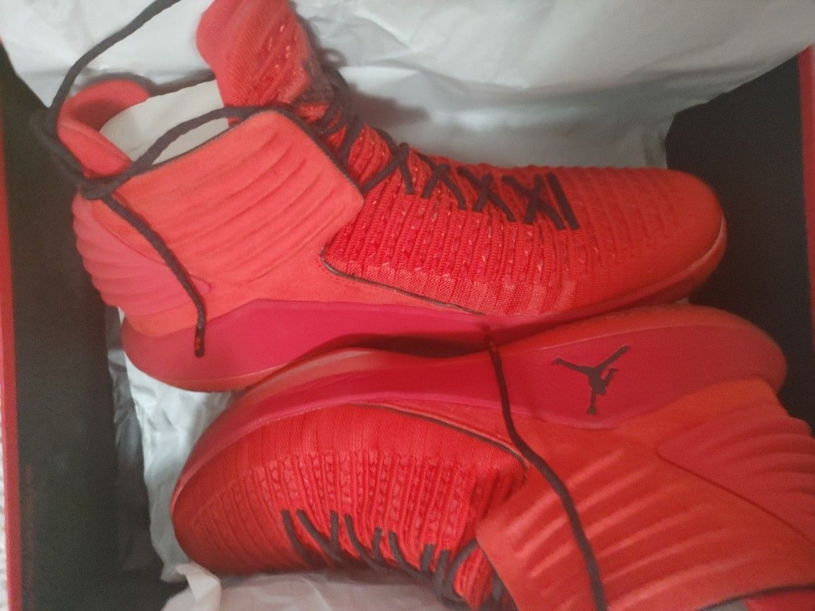 Jordan Retro Bread  Size 12. Air Jirdan Xxxii Size 12