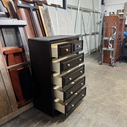 Dresser $160