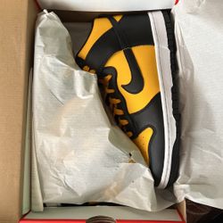 Nike Dunk High Retro University Gold/black