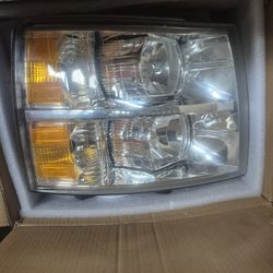 2007 - 2013 Silverado Headlights 