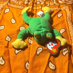 RETIRED Ty Beanie Baby SMOOCHY the frog 