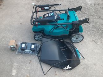 Makita XML11CT1 36v LXT 21" Self Propelled Lawn Mower Kit w/ (4) 5ah Batteries